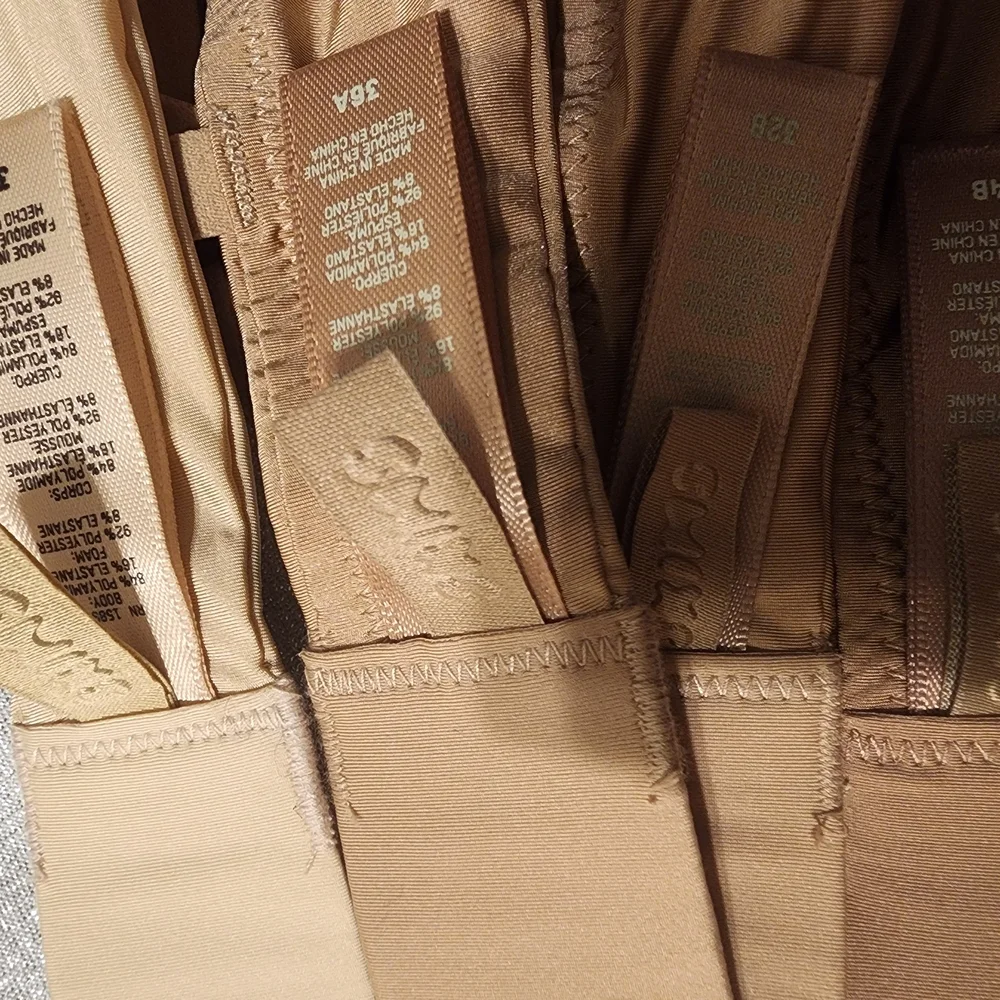 SKIMS. T-SHIRT DEMI BRA Neutral Tone Bras - Picture 5 of 8